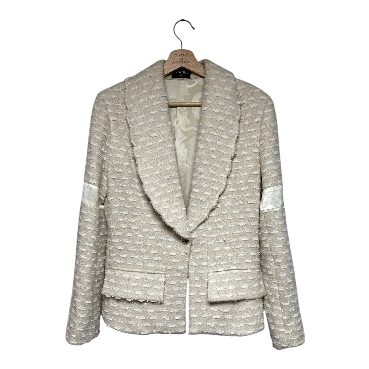 VINTAGE CHANEL CREAM AND BEIGE TEXTURED TWEED BLAZER JACKET-1