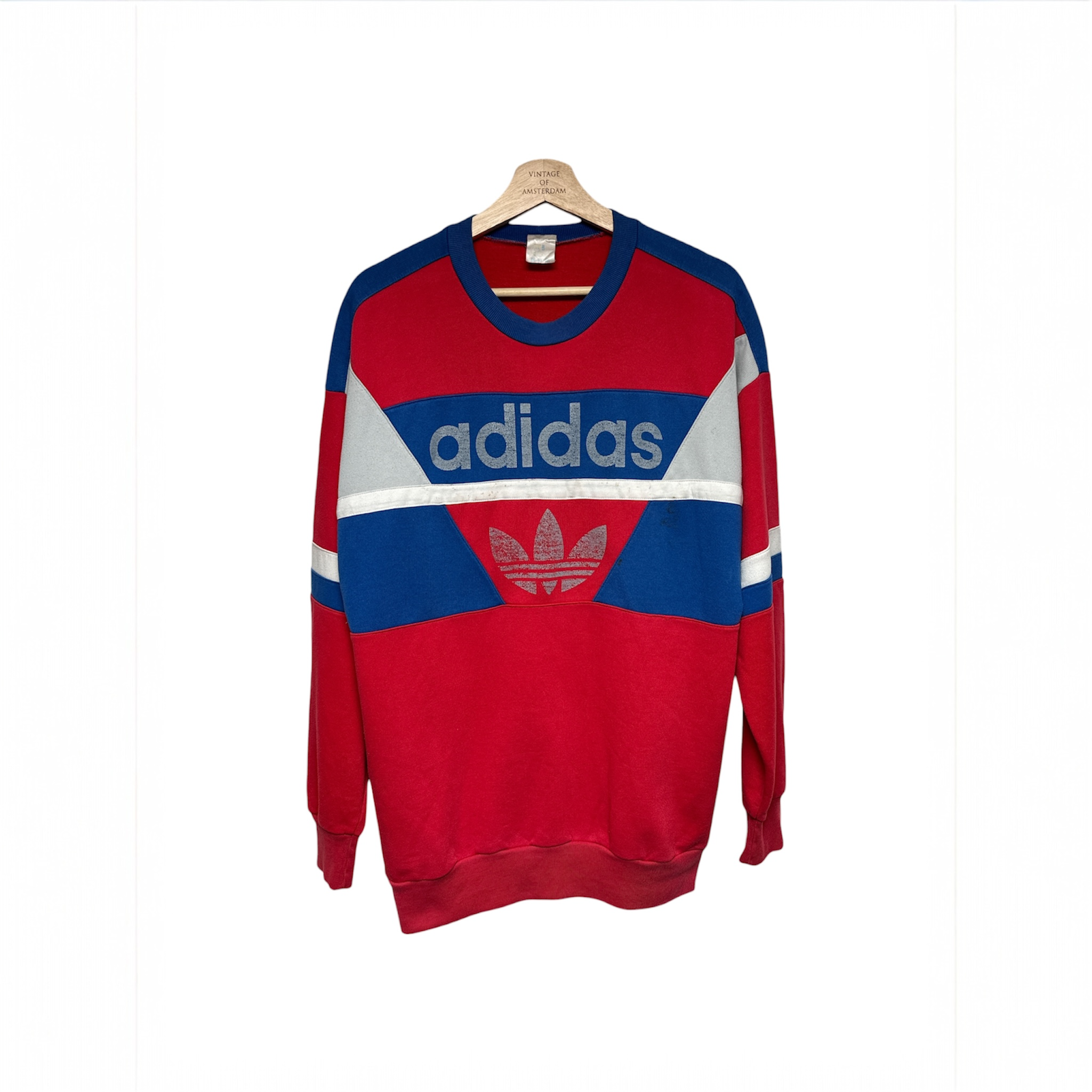 VINTAGE ADIDAS SWEATSHIRT